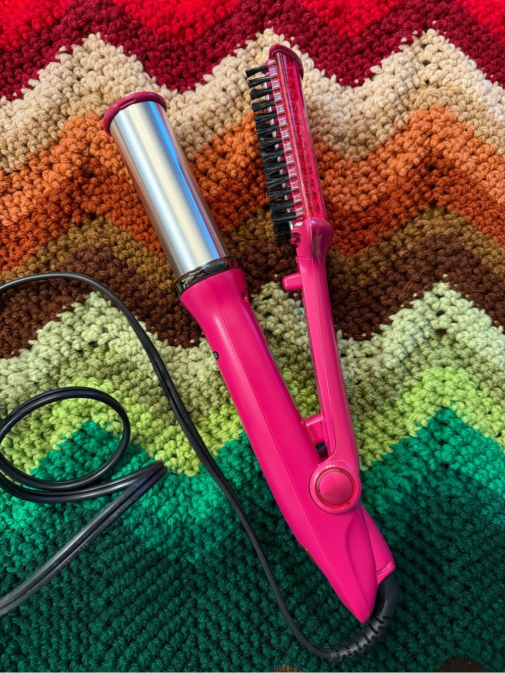 InStyler rotating hot iron curl/straight hairbrush! Pink edition nwot feminine